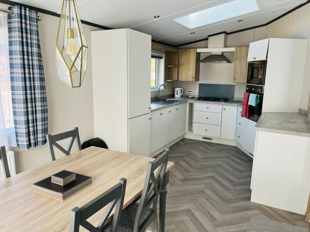 Bridgewater With Hot Tub Holiday home