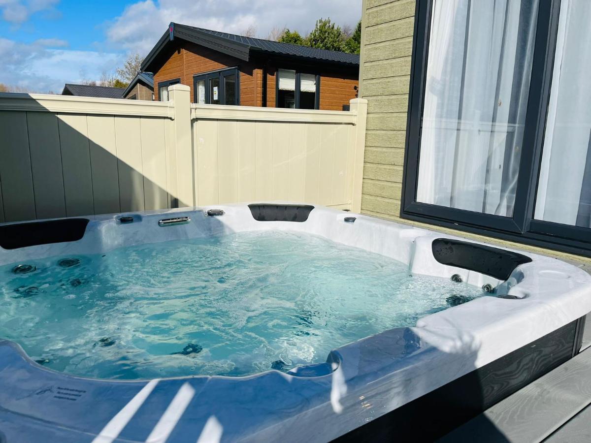 Bridgewater With Hot Tub * York